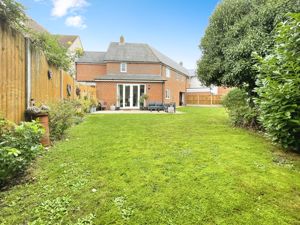 FURZE CRESCENT- click for photo gallery